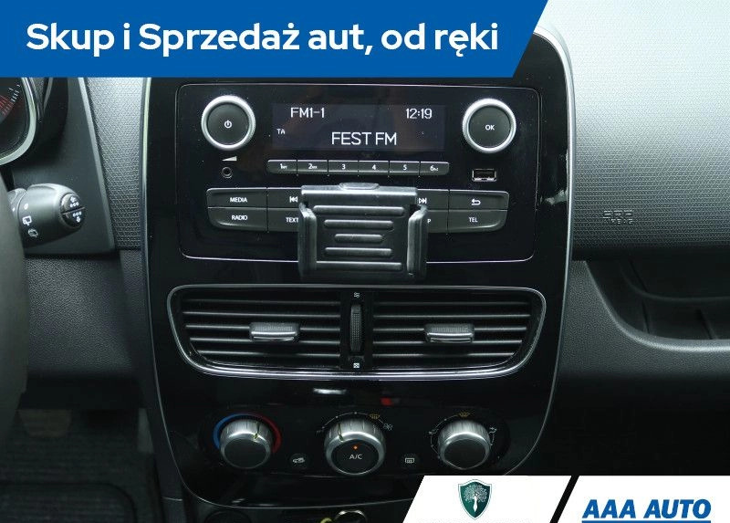 Renault Clio cena 37000 przebieg: 121688, rok produkcji 2018 z Krynki małe 232